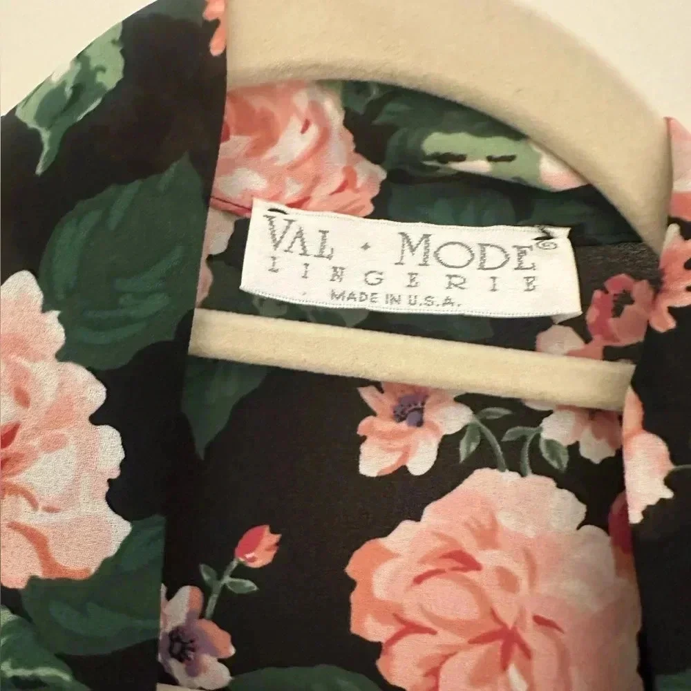 Vintage Val Mode Lingerie Robe Large